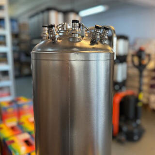 Vaskefat tappelinjer 4-veis 15 L 4 ut, 1 inn – Cornelius ball lock