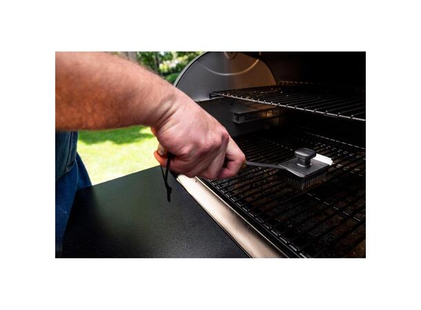 Traeger grillbørste – Teak Skånsom nylonbørste for avkjølt grill 