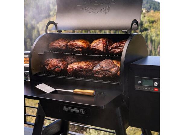 Traeger Ironwood D2 885 Presis varme og kraftig røyksmak året ru 